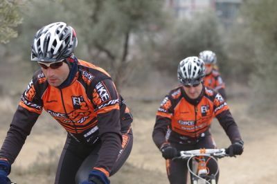 Fernando Eguiluz  (Bikezona Team ) sube al podio en Getxo