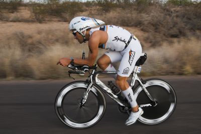 Eneko Llanos vence en el Ironman de Arizona 