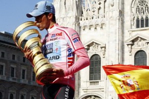 Giro de Italia: Alberto Contador triunfa y piensa en el doblete