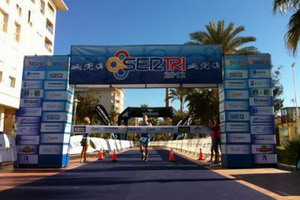 950 triatletas en el SERTRI de Malaga