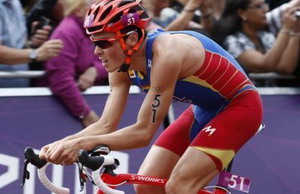 Gómez Noya logra la plata en el triatlón masculino