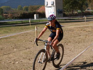 Mónica Carrascosa (Bikezona) sube al podio en Ramales
