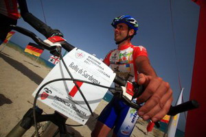 Rally di Sardegna : Doble triunfo español