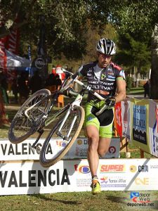 Jose Antonio Hermida gana en Valencia