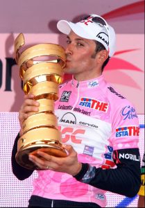 Iván Basso hará doblete en Giro y Tour