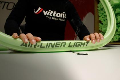 Air-Liner Light es la nueva mousse de Vittoria para cubiertas de montaña tubeless