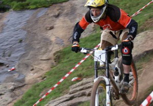 El espect&aacute;culo de la Copa DH Extrem arrasa en Alto Campoo