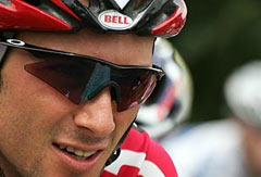 Ivan Basso firma por el Discovery Channel de Armstrong