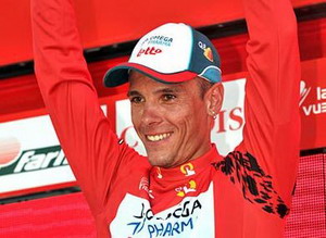 La Vuelta: Philippe Gilbert se viste de rojo