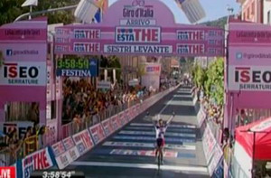 Victoria de etapa para  Lars Bak  en el Giro 2012