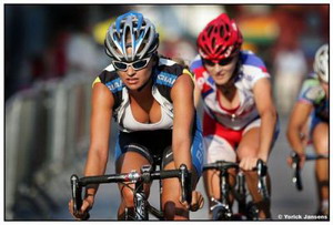Primera cicloturista femenina en Ja&eacute;n