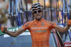 Igor Antón triunfa en el regreso de la Vuelta a Euskadi