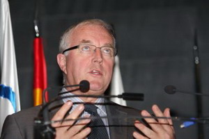 Pat MacQuaid entregar&aacute; en Madrid un premio a la rfec