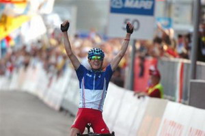 Sicard e Intxasuti en el vel&oacute;dromo de Anoeta