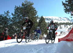 Espect&aacute;culo y emoci&oacute;n al 4X Snow BTT Vallnord.