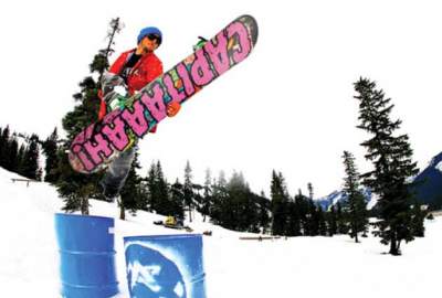 Capita compra Elan snowboard