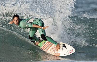 Arnette Garazi a por el título del Circuito Vasco de surf
