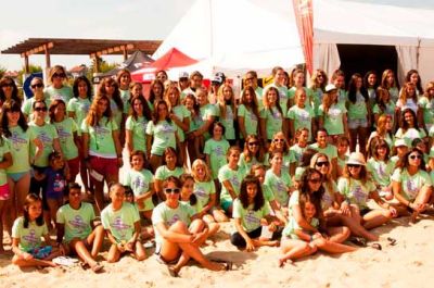 150 chicas participan en Somo en el Encuentro Nacional del Surf Femenino 