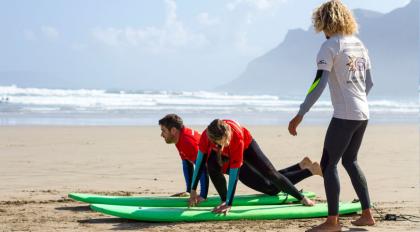 Más de 150 escuelas se reúnen con la Federación Española de Surfing