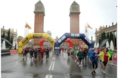 6500 atletas en la Carrera de la Mujer de Barcelona