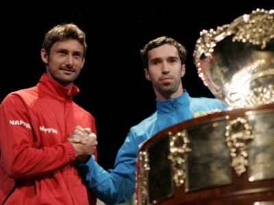 Ferrero abre la Copa Davis 2012