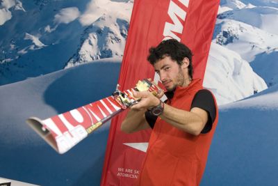 Kilian Jornet renueva con Atomic Ski