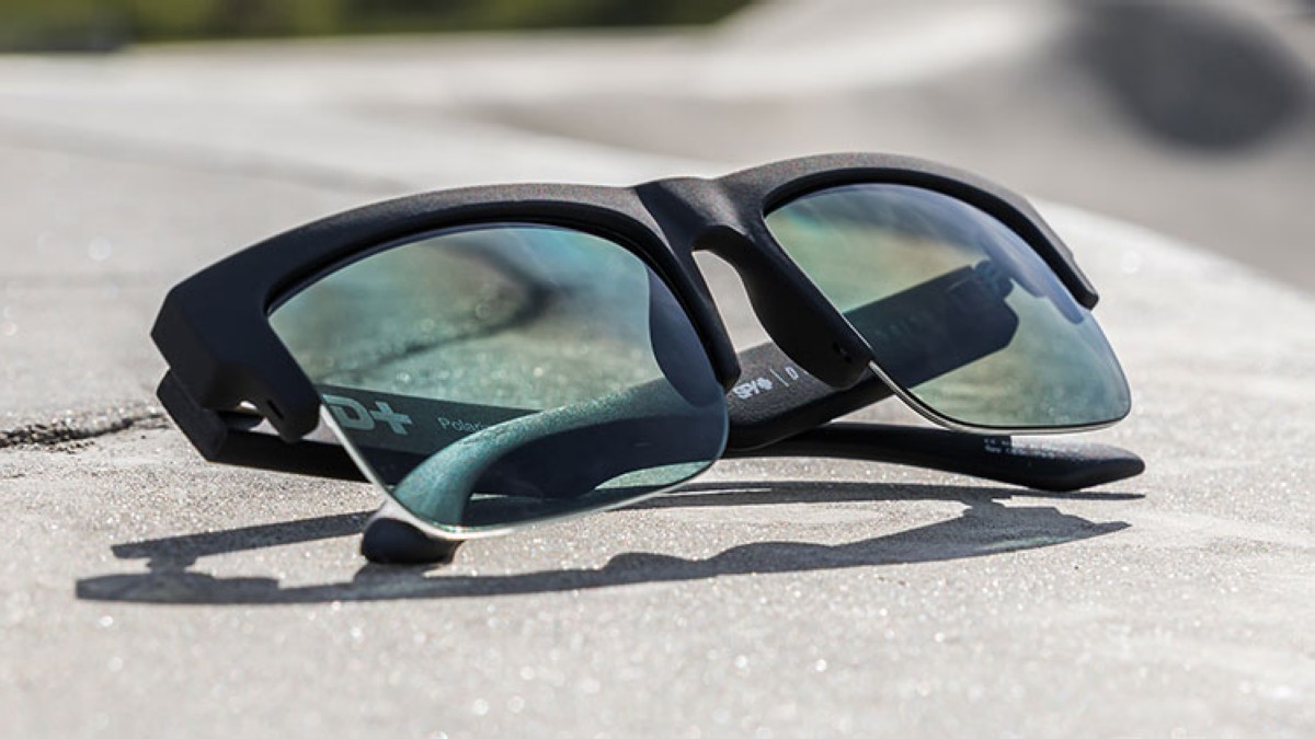 Las gafas de sol de SPY+ para deportes extremos