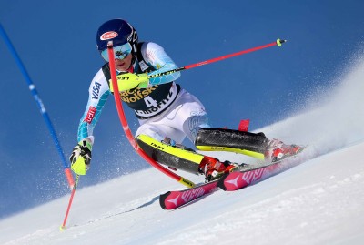 Mikaela Shiffrin gana el último slalom de la temporada