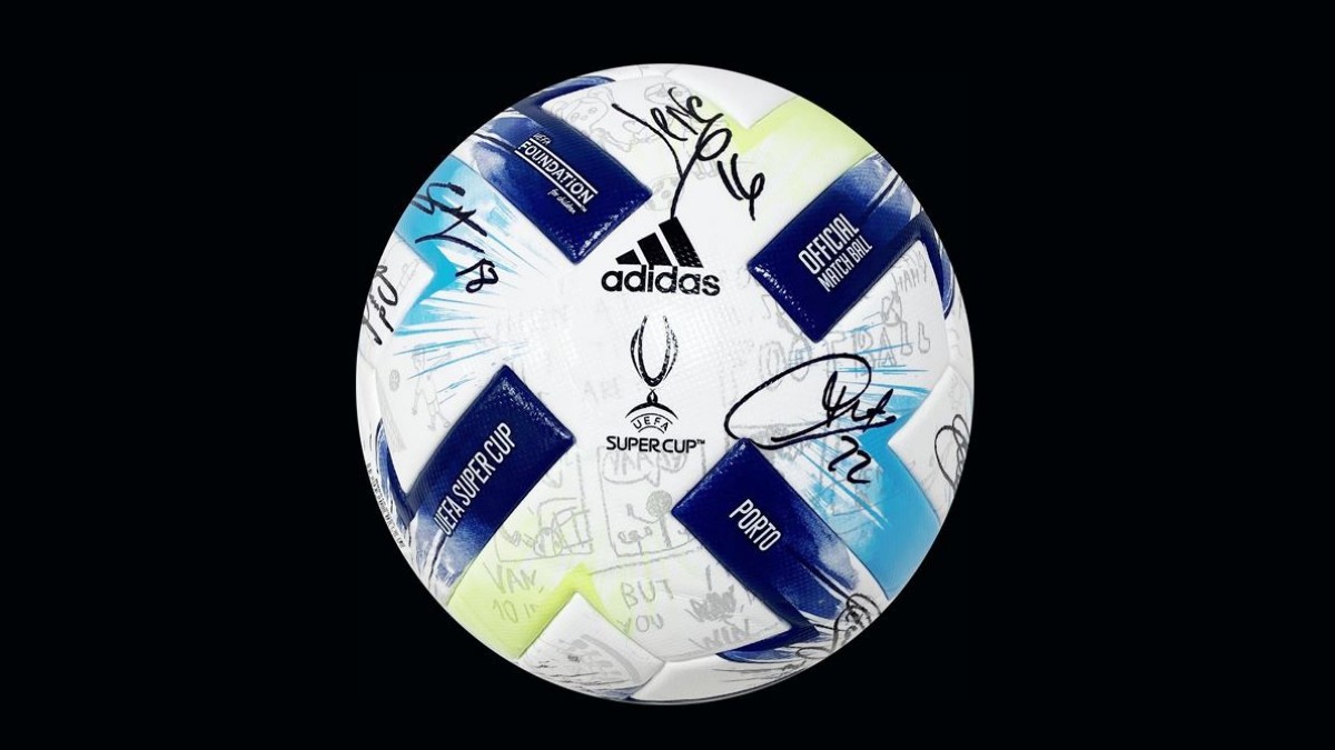 Subasta de camisetas y balones de fútbol oficiales firmados de la UEFA  