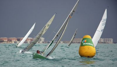 Emilio Fernández empieza fuerte en el I Trofeo Internacional Iberdrola de vela paralímpica