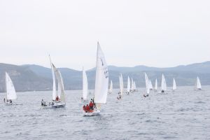 Trofeo de Invierno de J80 en la bahia vizcaina