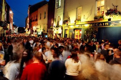 Galway Race Village abierto 30 junio al 8 julio
