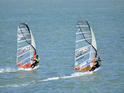 Iº  jornada del Festival de Fórmula Windsurfing en aguas de Roche
