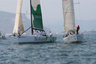  El Jawa francés, ganador final de la regata entre Burdeos y Bilbao