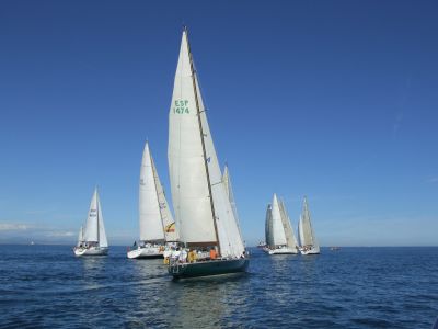 El Trofeo Comodoro salva la escasez de viento con una brillante jornada