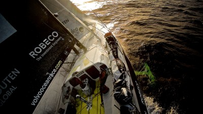 El Team Brunel en cabeza de la Volvo Ocean Race