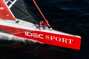 El IDEC Sport bate el record del Trofeo Julio Verne