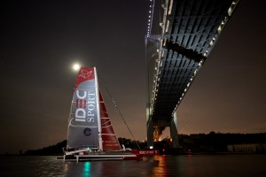 El Idec Sport finaliza segundo en la regata The Bridge