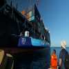 El Volvo Ocean 65 Team Vestas Wind recuperado del arrecife