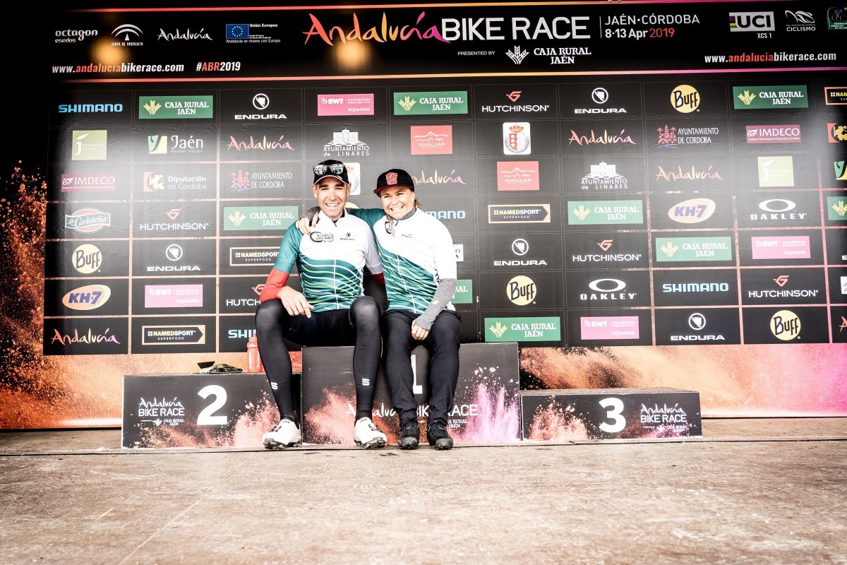  David Valero y Hildegunn Hovdenak lideran la Andalucía Bike Race