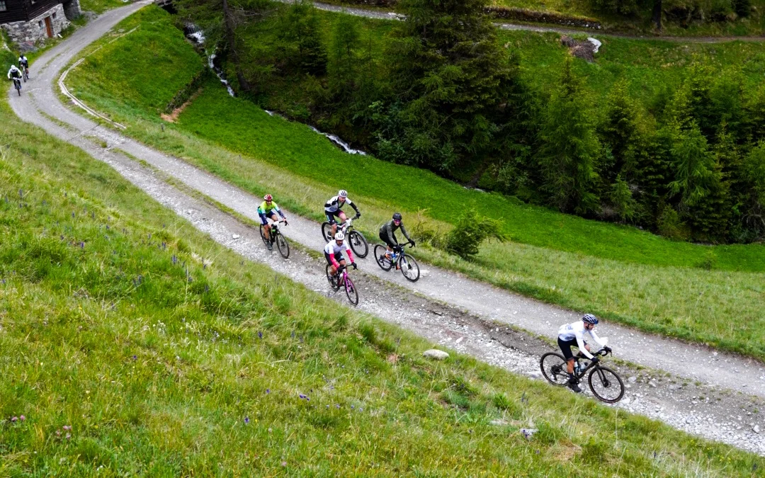  El austriaco Gerald Grundner conquista el histórico estreno de la marcha La Stelvio Santini Gravel en Bormio