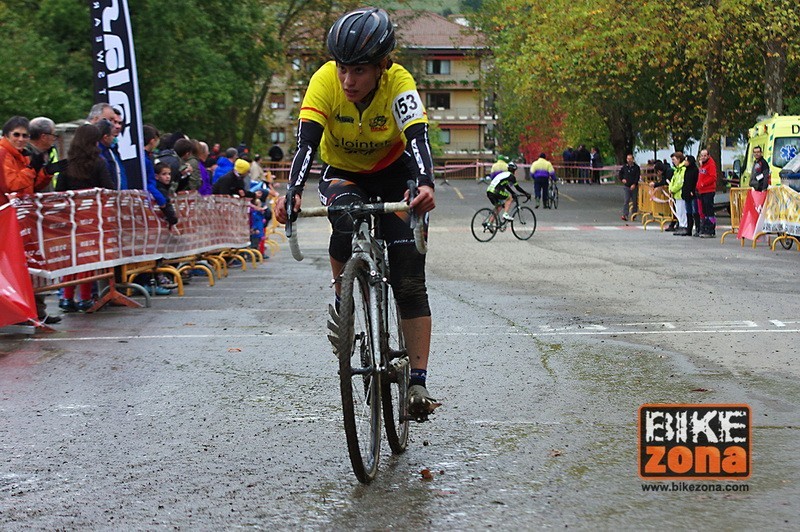  Lucía González  y el Nesta MMR CX Team debutan hoy