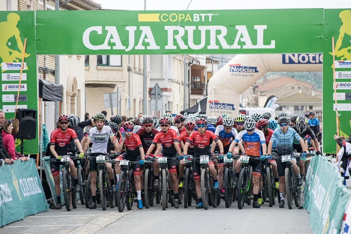 Mikel Merino y Estibaliz Sagardoi primeros ganadores en La Copa Caja Rural BTT 2020