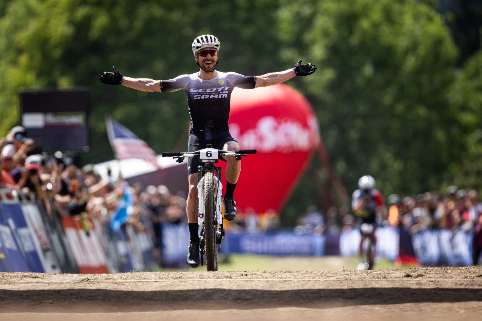  Nino Schurter ya tiene su victoria número 36 en XCO a poco más de un mes para los JJOO