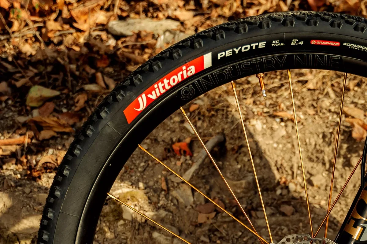  Vittoria revoluciona el agarre y reinventa el XC y el Trail con su nueva química de competición