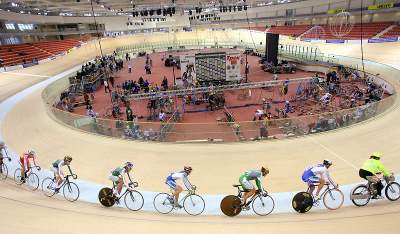 Pista: Cuarteta, velocidad femenina y kilómetro para empezar
