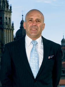 Álvaro Pino: Tenemos la obligación de salir a ganar la carrera Álvaro Pino: Tenemos la obligación de salir a ganar la carrera