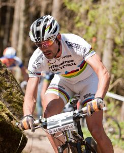 Hermida arranca en la Copa del Mundo con un cuarto puesto