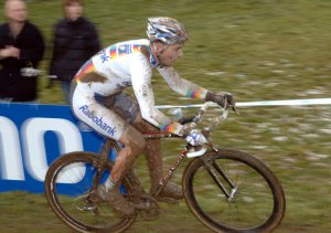 Wellens rompe la racha de Nijs en Igorre