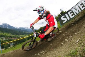 Copa del Mundo DH de Schladming: triunfo para Sam Hill y la Chausson